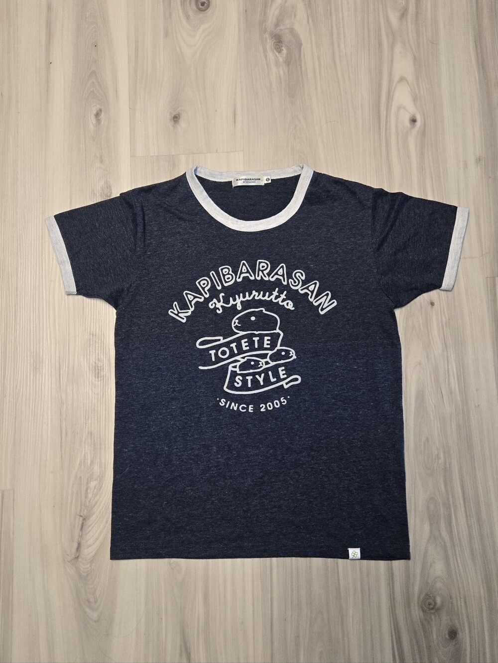 Kapibarasan Ringer T-Shirt Small Official Tryworks Kyurutto Totete Style
